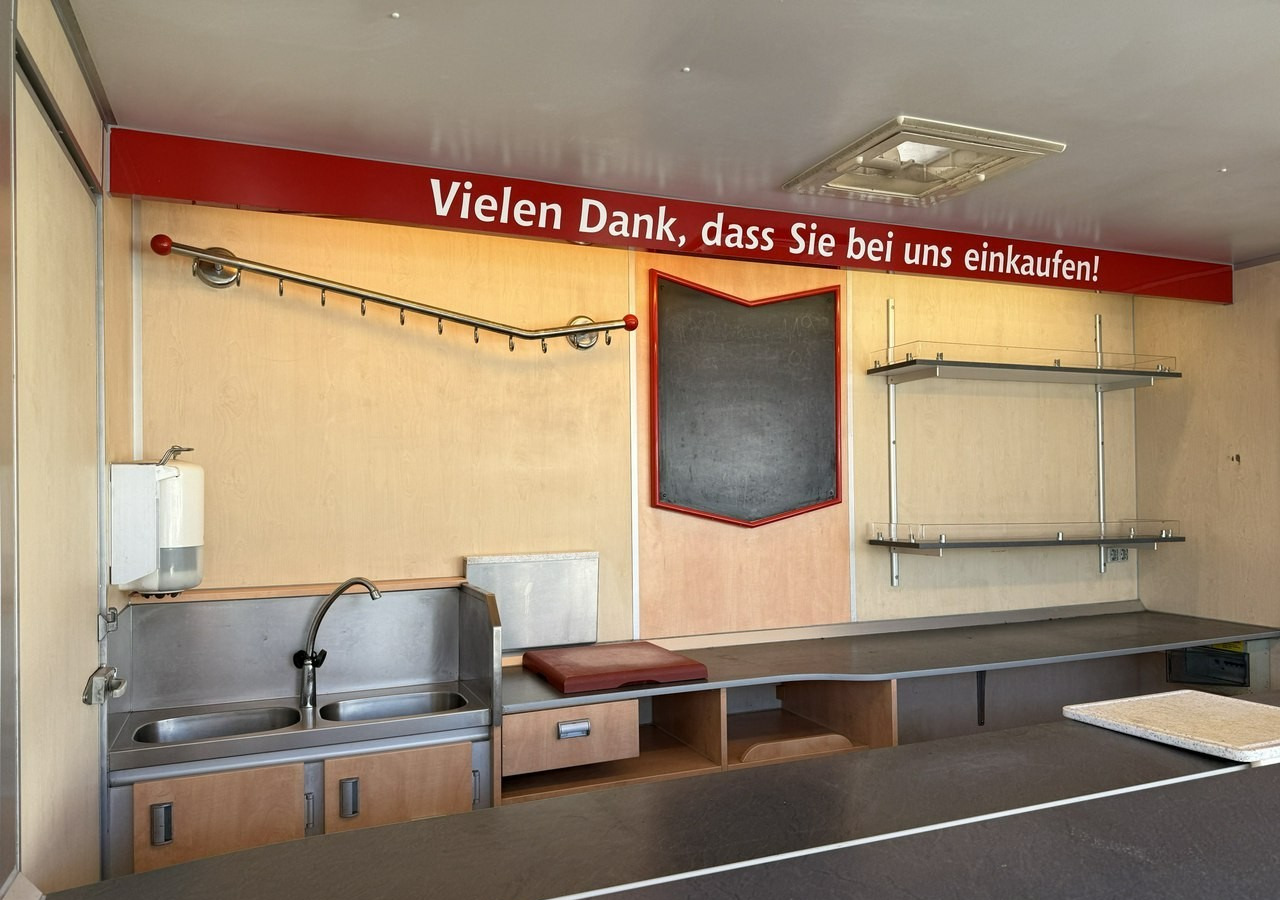 Торговый грузовик Renault Master Autosklep wędlin Gastronomiczny Food Truck Foodtruck Sklep Borco 201: фото 14 Торговый грузовик Renault Master Autosklep wędlin Gastronomiczny Food Truck Foodtruck Sklep Borco 201: фото 14