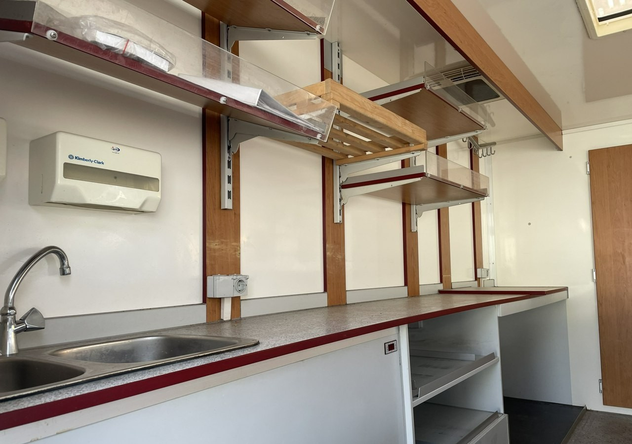 Renault Master Master Autosklep Gastronomiczny Food Truck Foodtruck Sklep bar 2009 - Торговый грузовик: фото 4 Renault Master Master Autosklep Gastronomiczny Food Truck Foodtruck Sklep bar 2009 - Торговый грузовик: фото 4