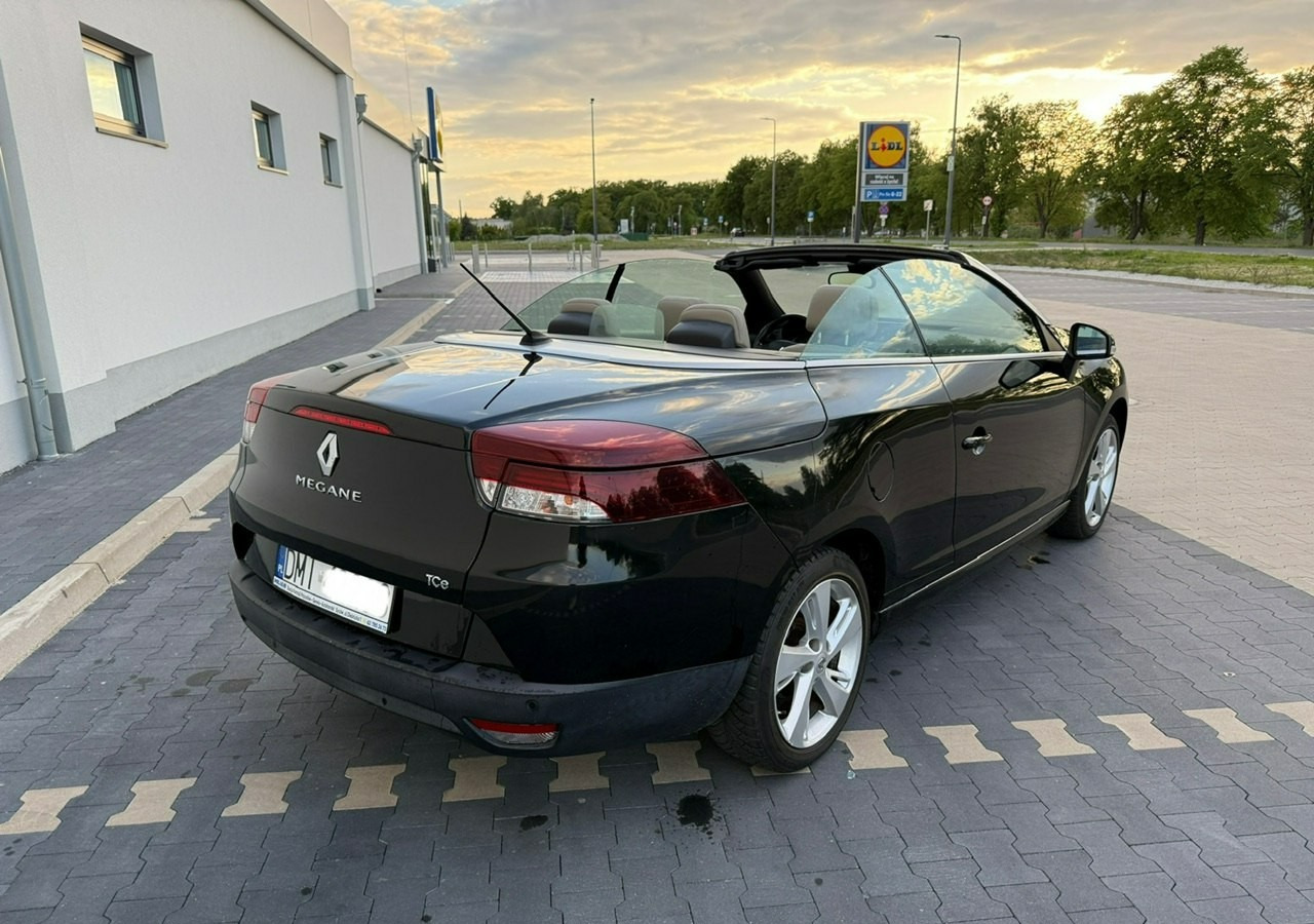 Renault Megane III Cabrio LIFT III 1.2 TCE 131 Skóra Led Navi PDC Bogate wyposażenie 20 - Кабриолет: фото 2 Renault Megane III Cabrio LIFT III 1.2 TCE 131 Skóra Led Navi PDC Bogate wyposażenie 20 - Кабриолет: фото 2