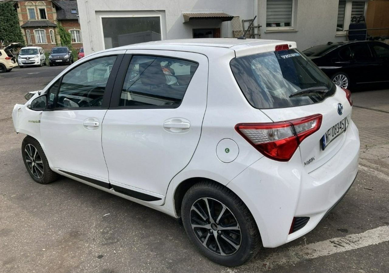 Toyota Yaris III Toyota Yaris Hybrid 1.5 VVT-i Y20 Model 2019 Salon PL - Хэтчбек: фото 4 Toyota Yaris III Toyota Yaris Hybrid 1.5 VVT-i Y20 Model 2019 Salon PL - Хэтчбек: фото 4