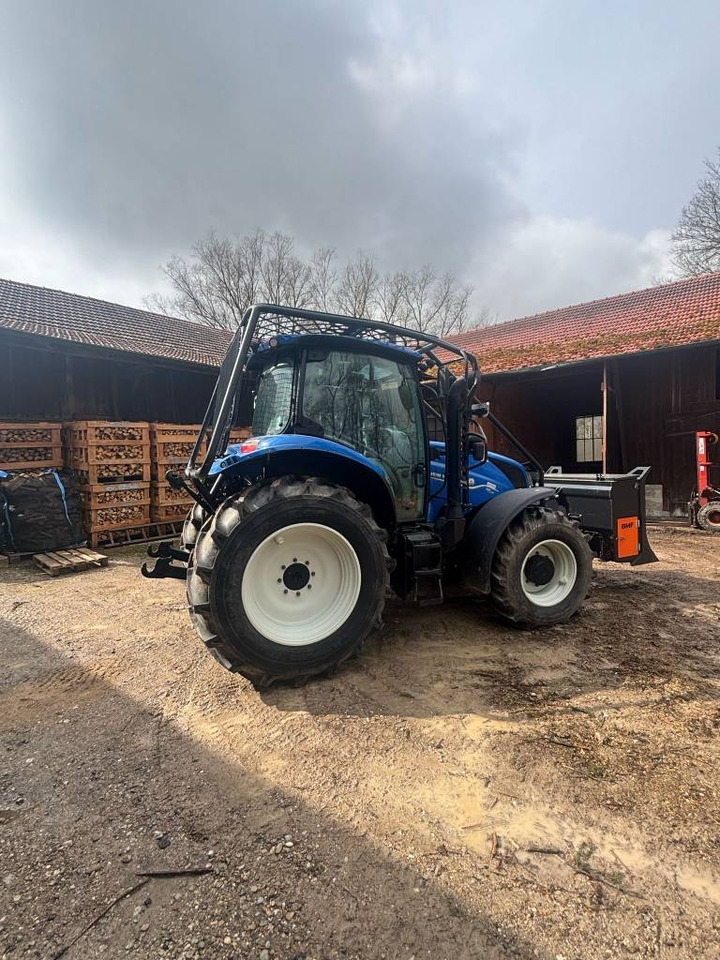 New Holland T5.110 AutoCommand - Лесной трактор: фото 4 New Holland T5.110 AutoCommand - Лесной трактор: фото 4