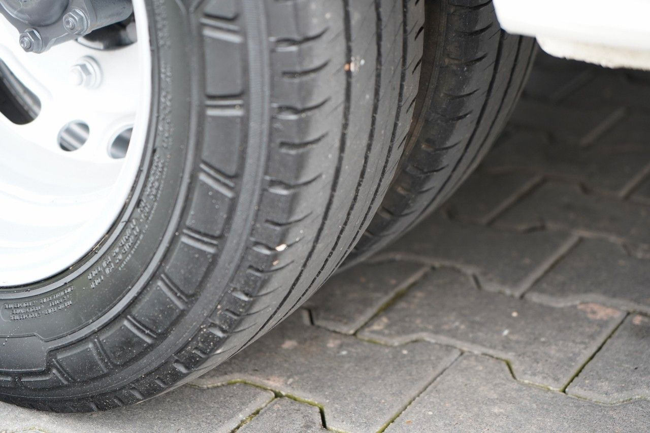 Автобус Volkswagen CRAFTER / EURO 5 / MANUAL / SPROWADZONY: фото 16 Автобус Volkswagen CRAFTER / EURO 5 / MANUAL / SPROWADZONY: фото 16