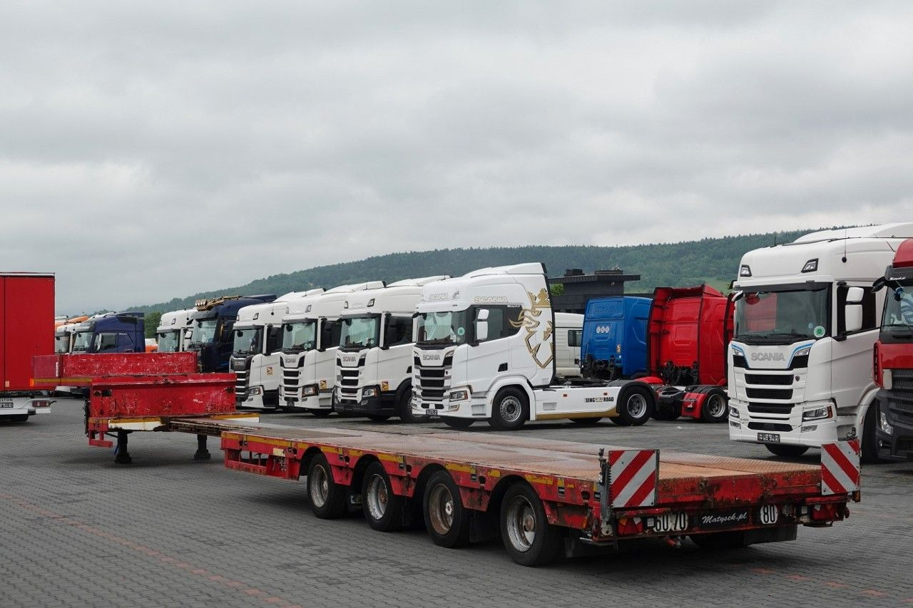 Faymonville NISKOPODWOZIE / STN-4AX / ROZCIĄGANA / 4 OSIE / - Низкорамный полуприцеп: фото 4 Faymonville NISKOPODWOZIE / STN-4AX / ROZCIĄGANA / 4 OSIE / - Низкорамный полуприцеп: фото 4