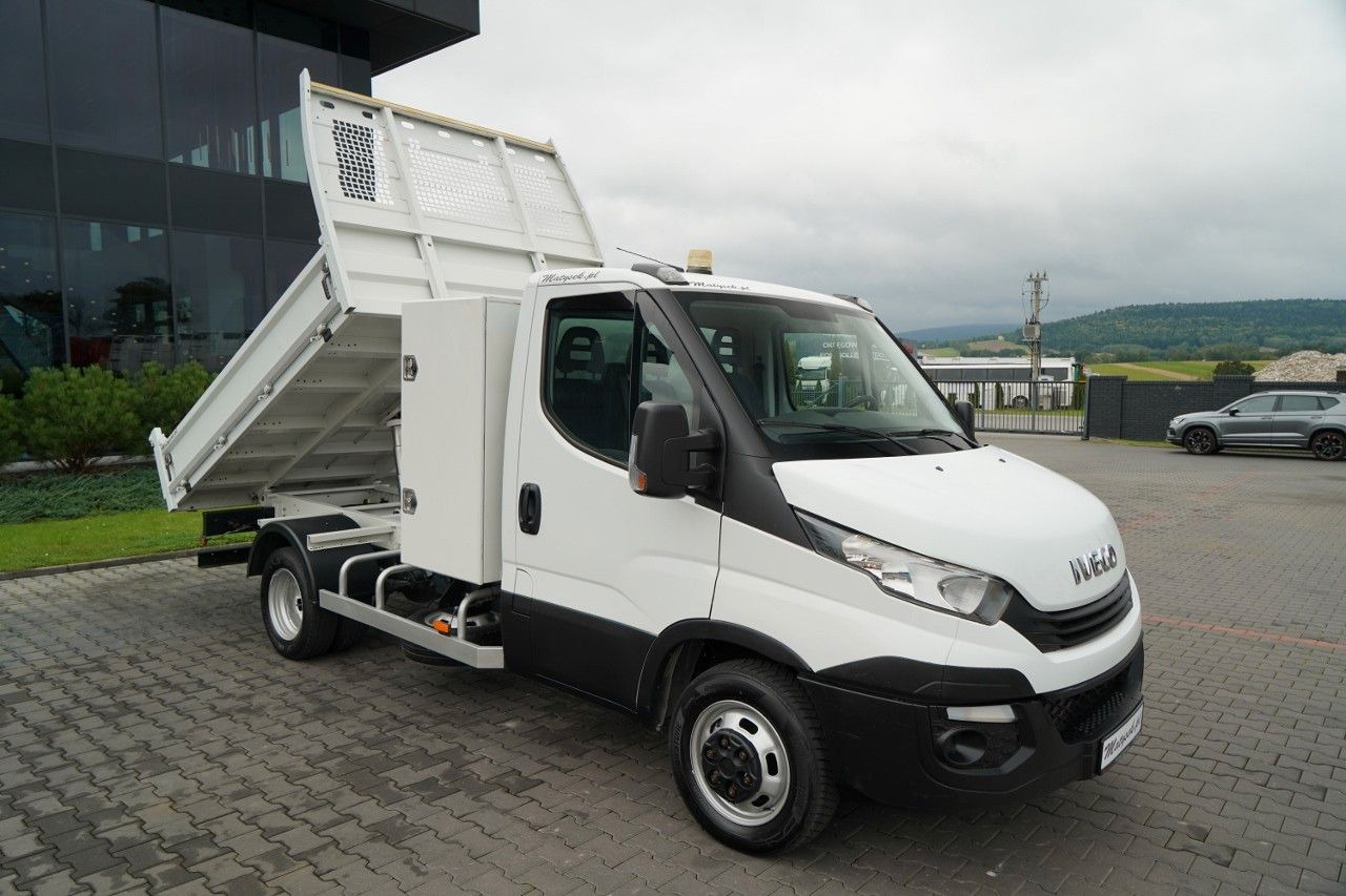 Iveco 35-140 / WYWROTKA TYLNOZSYPOWA / BLIŹNIAK / SKRZ - Малотоннажный самосвал: фото 4 Iveco 35-140 / WYWROTKA TYLNOZSYPOWA / BLIŹNIAK / SKRZ - Малотоннажный самосвал: фото 4