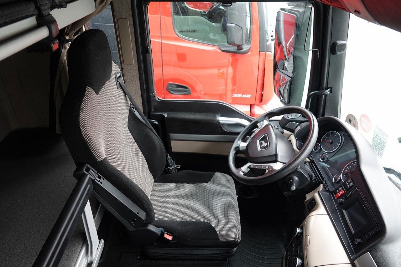 Фото интерьера 2:  MAN TGX 26.460 / ZESTAW TANDEM PRZEJAZDOWY / 120 M3 в лизинг MAN TGX 26.460 / ZESTAW TANDEM PRZEJAZDOWY / 120 M3