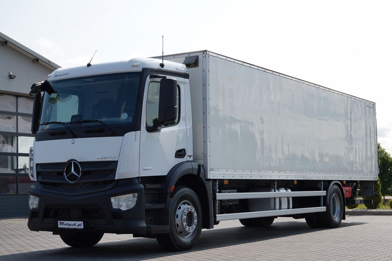 Mercedes-Benz ANTOS 1827 / SOLÓWKA / KONTENER 9 M / WINDA / PO - Грузовик с закрытым кузовом: фото 2 Mercedes-Benz ANTOS 1827 / SOLÓWKA / KONTENER 9 M / WINDA / PO - Грузовик с закрытым кузовом: фото 2