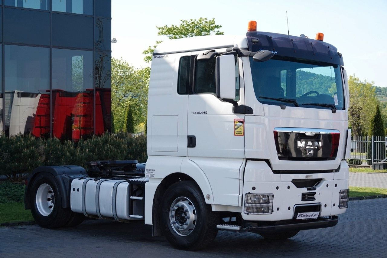 MAN TGX 18.440 / RETARDER / EURO 5 / EEV / NISKA KA MAN TGX 18.440 / RETARDER / EURO 5 / EEV / NISKA KA - Тягач: фото 2 MAN TGX 18.440 / RETARDER / EURO 5 / EEV / NISKA KA MAN TGX 18.440 / RETARDER / EURO 5 / EEV / NISKA KA - Тягач: фото 2