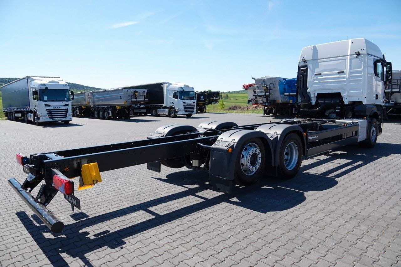 MAN TGX 26.520 / 6x2 / RAMA DŁ. 9,1M / OŚ PODNOSZONA - Тягач: фото 3 MAN TGX 26.520 / 6x2 / RAMA DŁ. 9,1M / OŚ PODNOSZONA - Тягач: фото 3