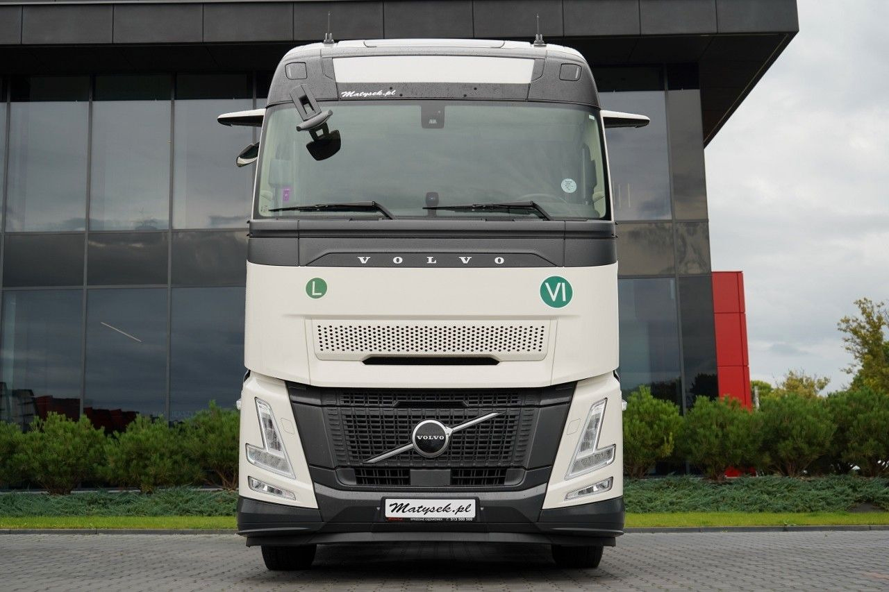 Volvo FH 500 AERO / 2025 ROK / I-SAVE / XXL / GWARANC - Тягач: фото 3 Volvo FH 500 AERO / 2025 ROK / I-SAVE / XXL / GWARANC - Тягач: фото 3