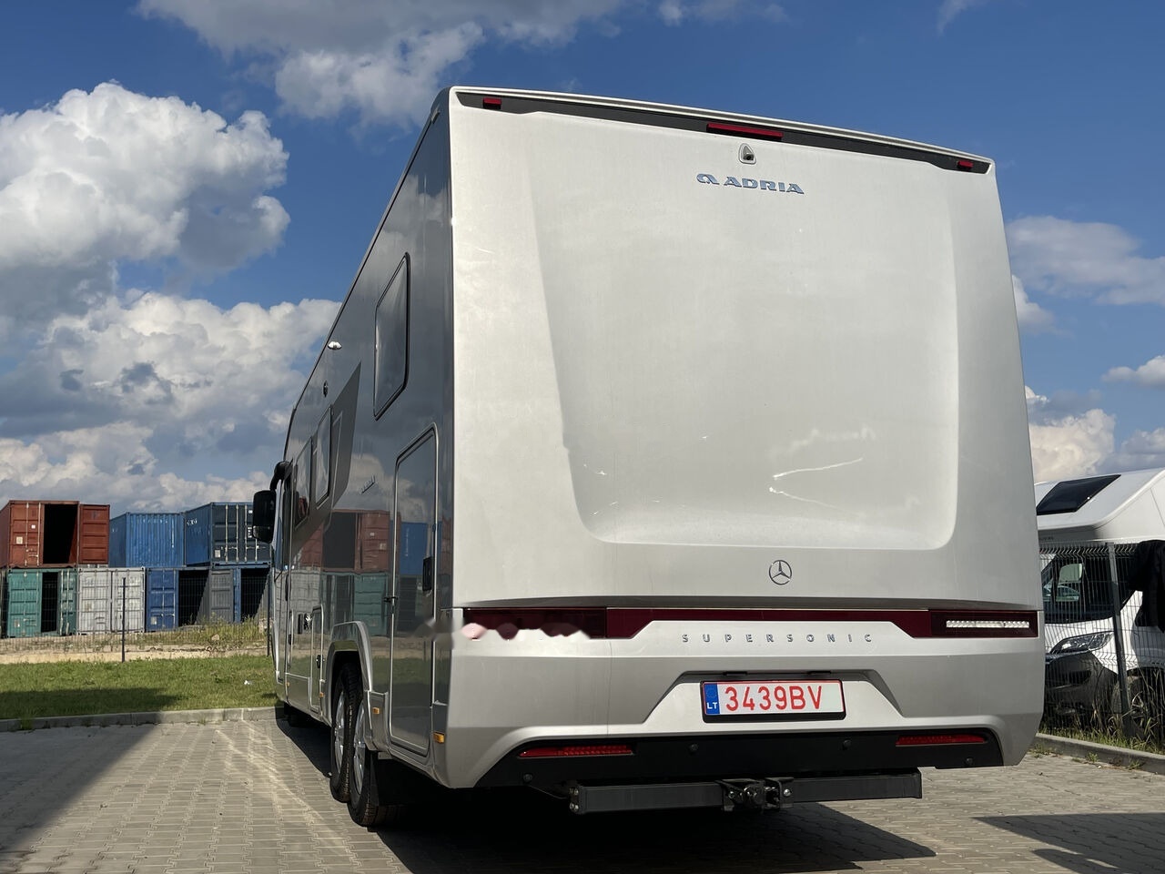 Adria Super Sonic 890LC - Интегрированный автодом: фото 4 Adria Super Sonic 890LC - Интегрированный автодом: фото 4