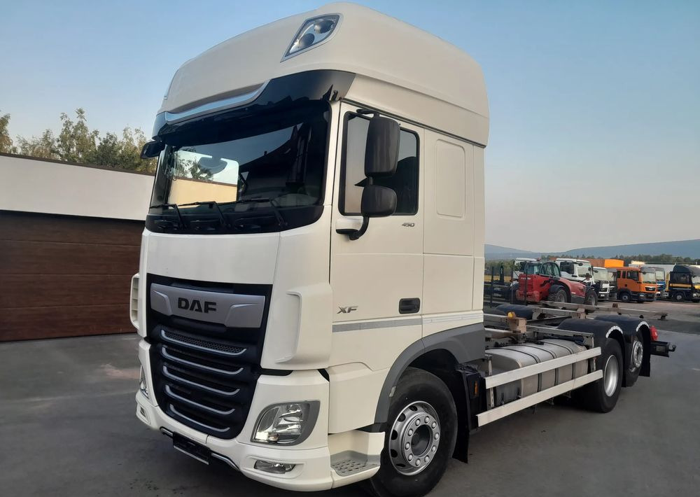 DAF XF 106 450 / BDF RETARDER - Грузовик-шасси: фото 1 DAF XF 106 450 / BDF RETARDER - Грузовик-шасси: фото 1