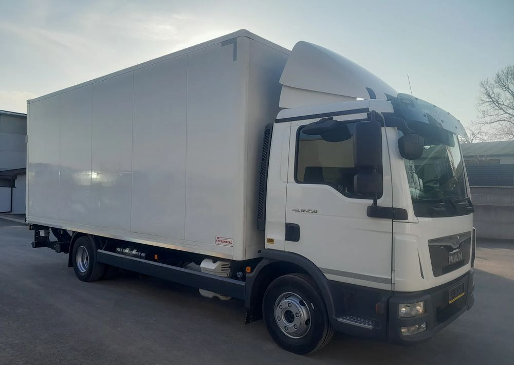MAN TGL 12.250 NAUKA JAZDY / ELKA / L / MANUAL 8 / - Тентованный грузовик: фото 4 MAN TGL 12.250 NAUKA JAZDY / ELKA / L / MANUAL 8 / - Тентованный грузовик: фото 4