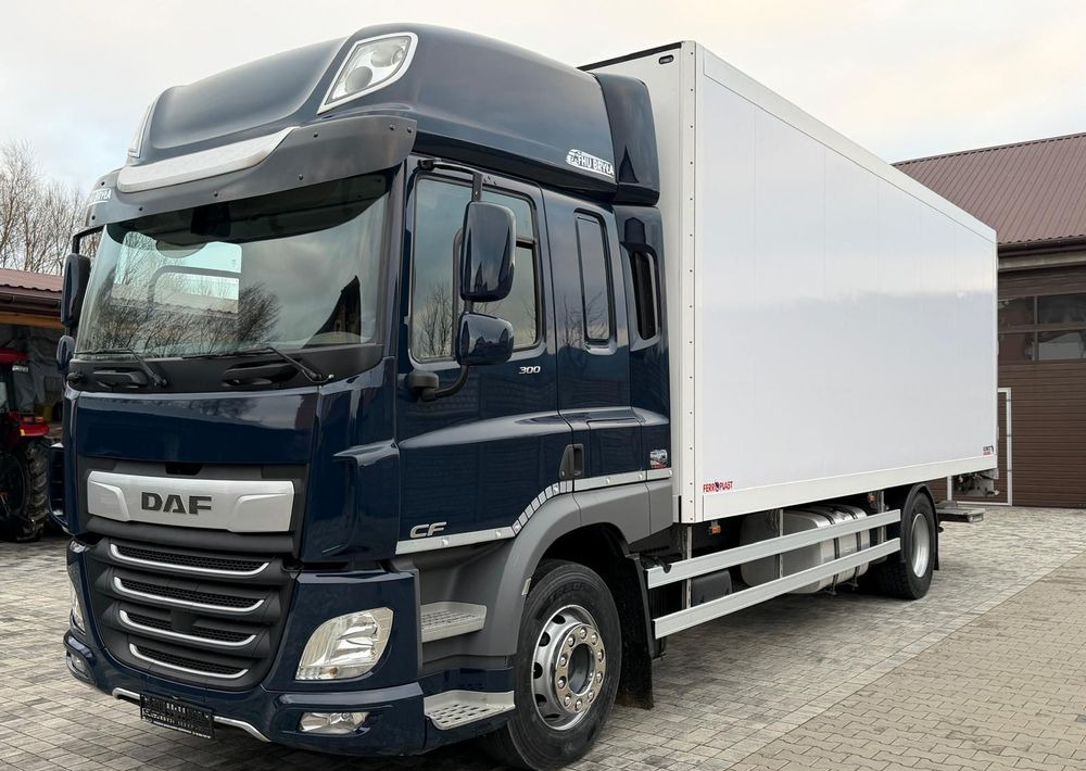 DAF CF 300 / E6 / ACC / SILNIK 10 837 cm3 / IZOTERMA+ WINDA/ 18 PALET / 2020ROK / RETARDER / SPROWADZONY / JAK NOWA - Рефрижератор: фото 1 DAF CF 300 / E6 / ACC / SILNIK 10 837 cm3 / IZOTERMA+ WINDA/ 18 PALET / 2020ROK / RETARDER / SPROWADZONY / JAK NOWA - Рефрижератор: фото 1