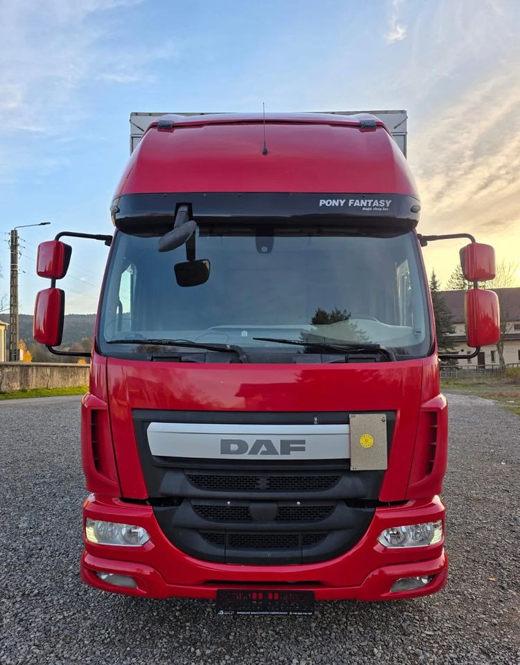 DAF LF 290 / WINDA / 16TON DMC / 3M WYSOKOŚĆ / JUMBO / FIRANKA / SYPIALKA / AUTOMAT / JEDEN WŁAŚCICIE / EURO 6 / 2017/ SPROWADZONY / 19 PALET / DUŻA ŁADOWNOŚĆ / - Тентованный грузовик: фото 3 DAF LF 290 / WINDA / 16TON DMC / 3M WYSOKOŚĆ / JUMBO / FIRANKA / SYPIALKA / AUTOMAT / JEDEN WŁAŚCICIE / EURO 6 / 2017/ SPROWADZONY / 19 PALET / DUŻA ŁADOWNOŚĆ / - Тентованный грузовик: фото 3
