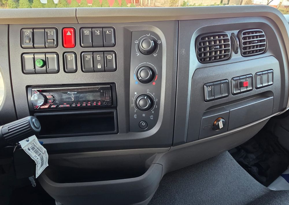 Тентованный грузовик DAF LF 290 / WINDA / 16TON DMC / 3M WYSOKOŚĆ / JUMBO /  FIRANKA / SYPIALKA / AUTOMAT / JEDEN WŁAŚCICIE  / EURO 6 / 2017/ SPROWADZONY / 19 PALET / DUŻA ŁADOWNOŚĆ /: фото 19