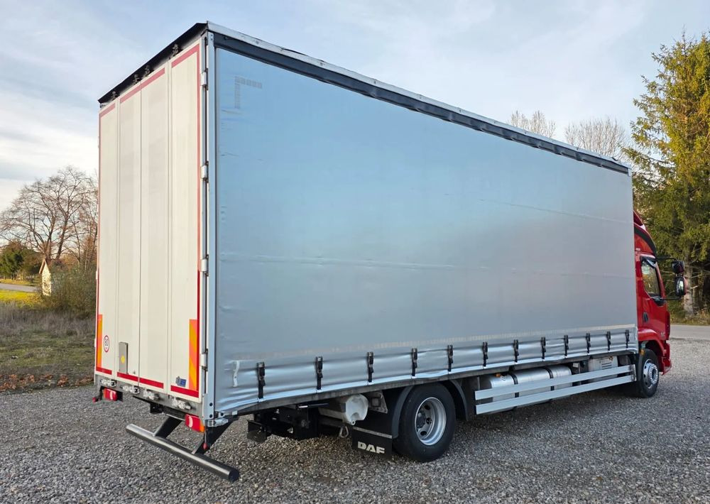 DAF LF 290 / WINDA / 16TON DMC / 3M WYSOKOŚĆ / JUMBO / FIRANKA / SYPIALKA / AUTOMAT / JEDEN WŁAŚCICIE / EURO 6 / 2017/ SPROWADZONY / 19 PALET / DUŻA ŁADOWNOŚĆ / - Тентованный грузовик: фото 5 DAF LF 290 / WINDA / 16TON DMC / 3M WYSOKOŚĆ / JUMBO / FIRANKA / SYPIALKA / AUTOMAT / JEDEN WŁAŚCICIE / EURO 6 / 2017/ SPROWADZONY / 19 PALET / DUŻA ŁADOWNOŚĆ / - Тентованный грузовик: фото 5