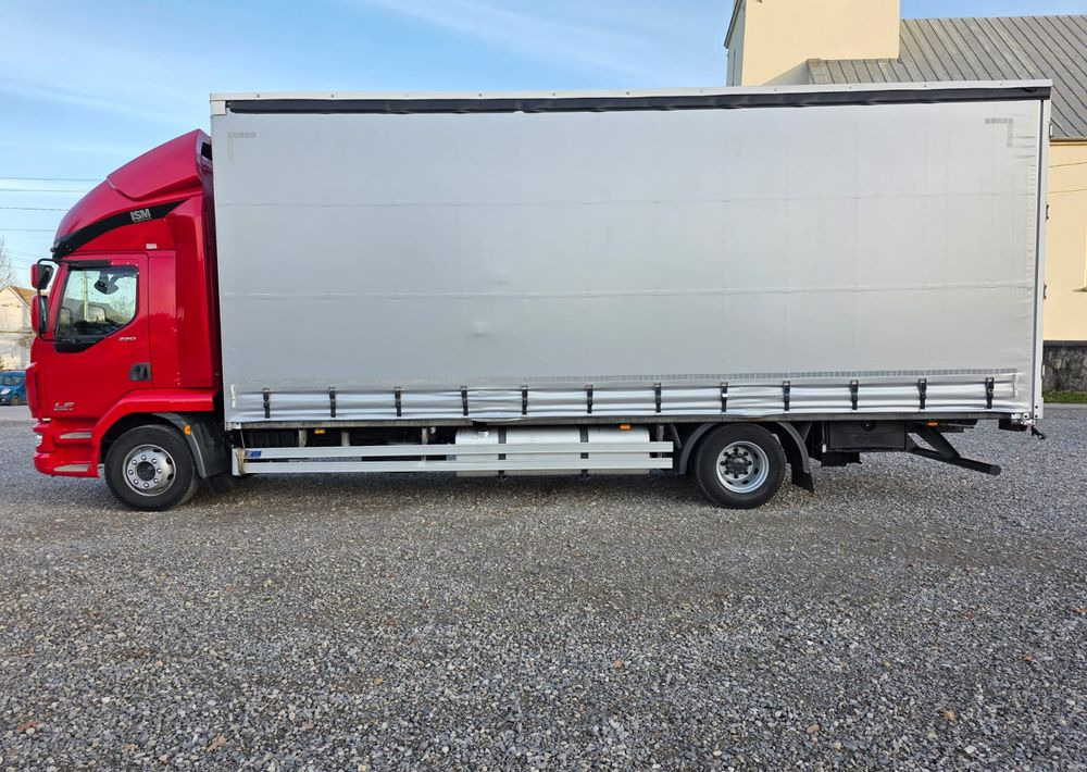 Тентованный грузовик DAF LF 290 / WINDA / 16TON DMC / 3M WYSOKOŚĆ / JUMBO /  FIRANKA / SYPIALKA / AUTOMAT / JEDEN WŁAŚCICIE  / EURO 6 / 2017/ SPROWADZONY / 19 PALET / DUŻA ŁADOWNOŚĆ /: фото 12