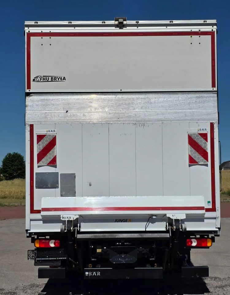 Iveco EUROCARGO 160E320/FIRANKA/WINDA/AUTOMAT/NISKI PRZEBIEG/E6/SPROWADZONY/PIERWSZY WŁAŚCICIEL - Тентованный грузовик: фото 5 Iveco EUROCARGO 160E320/FIRANKA/WINDA/AUTOMAT/NISKI PRZEBIEG/E6/SPROWADZONY/PIERWSZY WŁAŚCICIEL - Тентованный грузовик: фото 5
