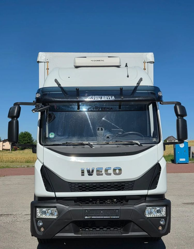 Iveco EUROCARGO 160E320/FIRANKA/WINDA/AUTOMAT/NISKI PRZEBIEG/E6/SPROWADZONY/PIERWSZY WŁAŚCICIEL - Тентованный грузовик: фото 3 Iveco EUROCARGO 160E320/FIRANKA/WINDA/AUTOMAT/NISKI PRZEBIEG/E6/SPROWADZONY/PIERWSZY WŁAŚCICIEL - Тентованный грузовик: фото 3