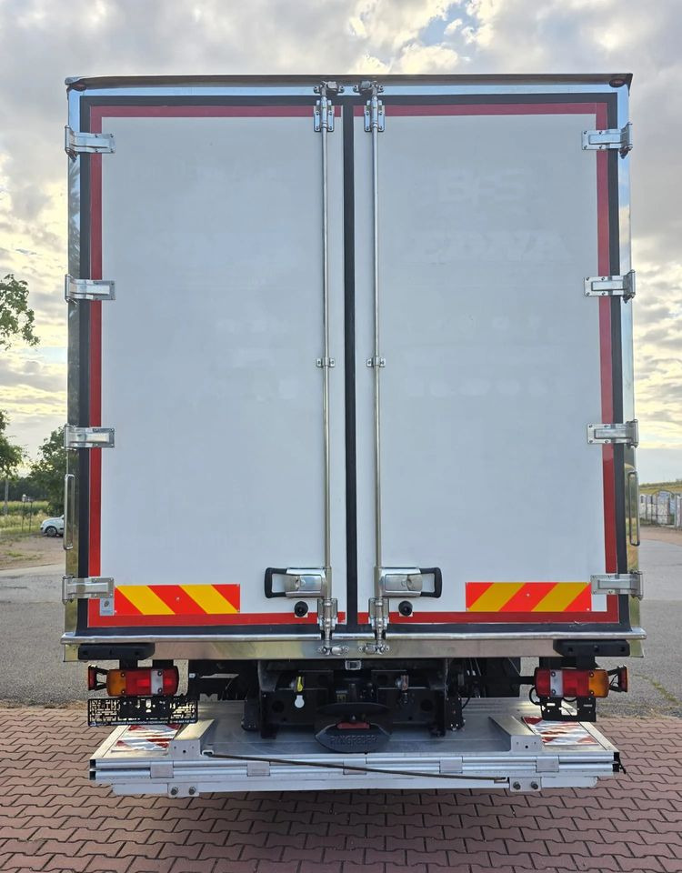 MAN TGM 15.250 / CHŁODNIA / WINDA / 2018 ROK / 230 TYŚ KM / BOCZNE DRZWI / AUTOMAT / SPROWADZONY / E6 / 18  EUROPALET/ - Рефрижератор: фото 5 MAN TGM 15.250 / CHŁODNIA / WINDA / 2018 ROK / 230 TYŚ KM / BOCZNE DRZWI / AUTOMAT / SPROWADZONY / E6 / 18  EUROPALET/ - Рефрижератор: фото 5