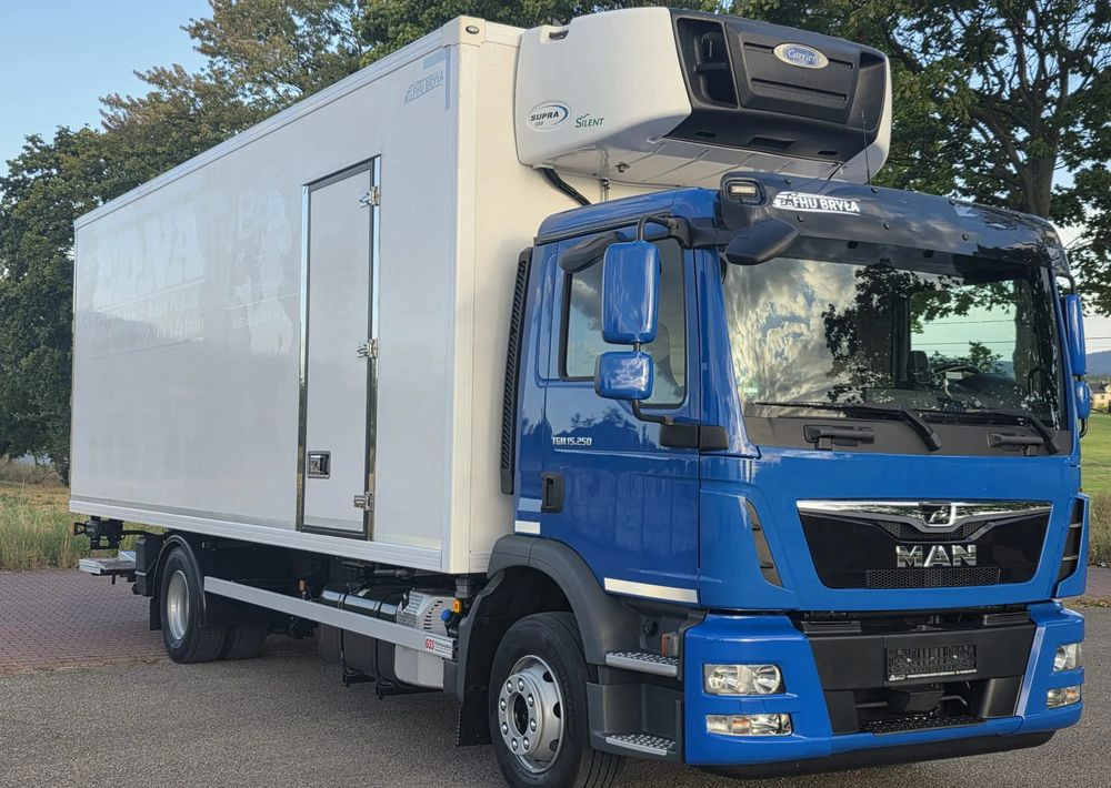 MAN TGM 15.250 / CHŁODNIA / WINDA / 2018 ROK / 230 TYŚ KM / BOCZNE DRZWI / AUTOMAT / SPROWADZONY / E6 / 18  EUROPALET/ - Рефрижератор: фото 2 MAN TGM 15.250 / CHŁODNIA / WINDA / 2018 ROK / 230 TYŚ KM / BOCZNE DRZWI / AUTOMAT / SPROWADZONY / E6 / 18  EUROPALET/ - Рефрижератор: фото 2