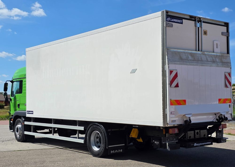 MAN TGM 18.340 / 18.290 / 15.290 / IZOTERMA / WINDA / 19PALET /E6 / SPROWADZONY / AUTOMAT / SYPIALKA / PIERWSZY WŁAŚCICIEL / BOCZNE DRZWI / STAN BARDZO DOBRY - Рефрижератор: фото 3 MAN TGM 18.340 / 18.290 / 15.290 / IZOTERMA / WINDA / 19PALET /E6 / SPROWADZONY / AUTOMAT / SYPIALKA / PIERWSZY WŁAŚCICIEL / BOCZNE DRZWI / STAN BARDZO DOBRY - Рефрижератор: фото 3
