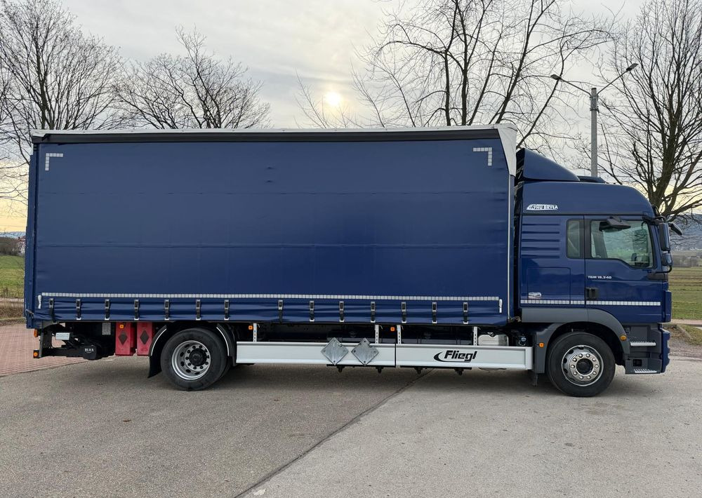 Тентованный грузовик MAN TGM 18.340 / FIRANKA / LIFT / SPROWADZONY / KLIMA POSTOJOWA / 2017 /  9700 ŁADOWNOŚĆ / AUTOMAT / 18 PALET / E6 /  WINDA /: фото 12