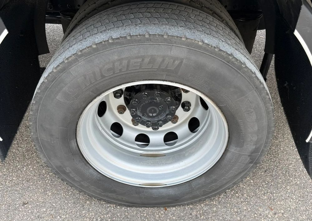 Тентованный грузовик MAN TGM 18.340 / FIRANKA / LIFT / SPROWADZONY / KLIMA POSTOJOWA / 2017 /  9700 ŁADOWNOŚĆ / AUTOMAT / 18 PALET / E6 /  WINDA /: фото 20