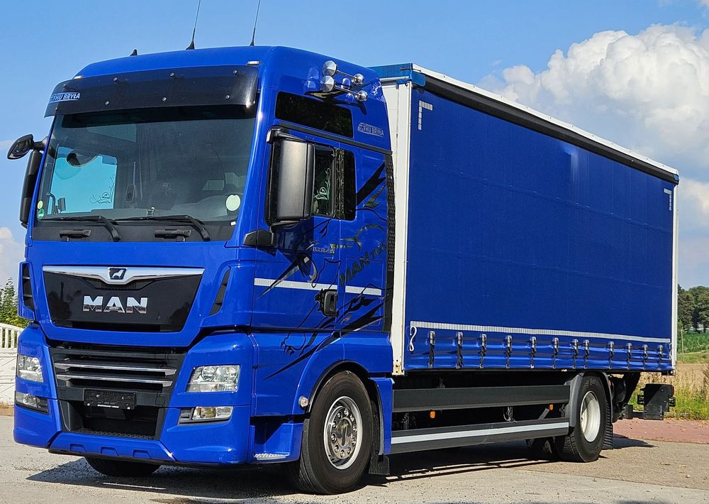 MAN TGX 18.430 / FIRANKA / WINDA / KLIMA POSTOJOWA / 300TYŚ PRZEBIEG / 2020 /E6 / KLIMA POSTOJOWA / SPROWADZONY / JAK NOWY / AUTOMAT - Тентованный грузовик: фото 2 MAN TGX 18.430 / FIRANKA / WINDA / KLIMA POSTOJOWA / 300TYŚ PRZEBIEG / 2020 /E6 / KLIMA POSTOJOWA / SPROWADZONY / JAK NOWY / AUTOMAT - Тентованный грузовик: фото 2