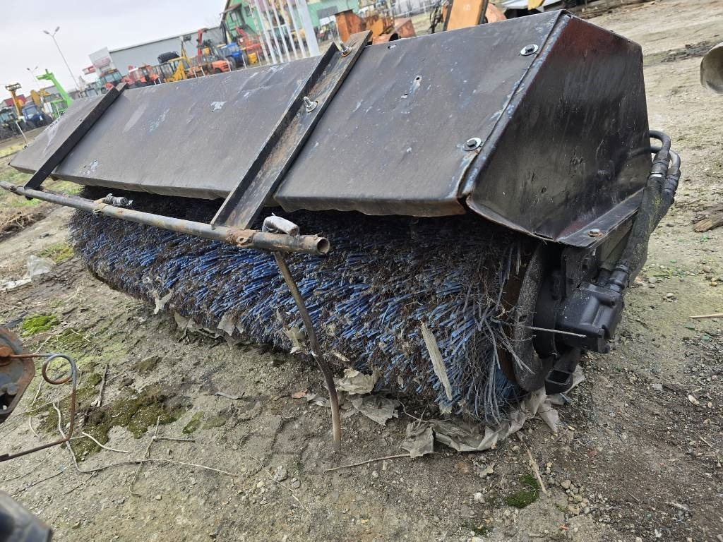 Bobcat Bobcat - Щетка для Строительной техники: фото 4 Bobcat Bobcat - Щетка для Строительной техники: фото 4