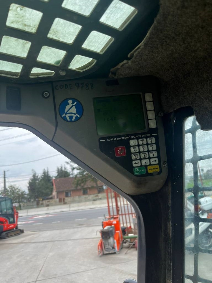 Гусеничный мини-погрузчик Bobcat T 190: фото 6