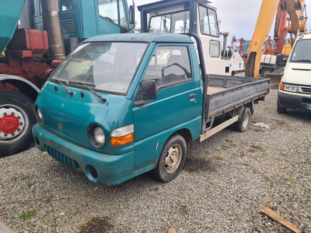Hyundai H 100 - Грузовик бортовой/ Платформа: фото 1 Hyundai H 100 - Грузовик бортовой/ Платформа: фото 1