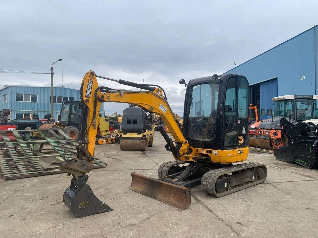 JCB 8025 ZTS - Мини-экскаватор: фото 1 JCB 8025 ZTS - Мини-экскаватор: фото 1