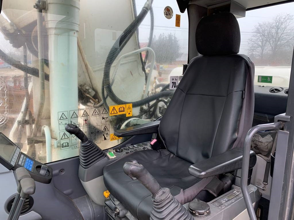 Гусеничный экскаватор Komatsu PC 240 NLC-8: фото 9