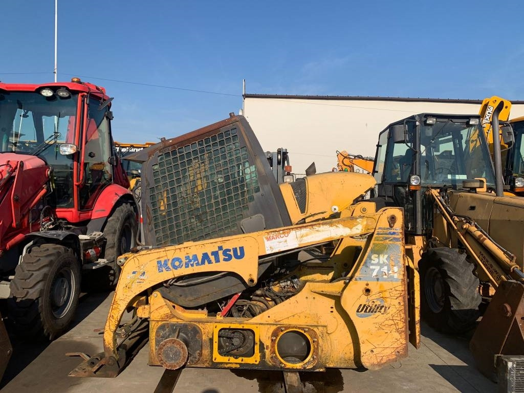 Komatsu SK 714 FOR PARTS - Мини-погрузчик с бортовым поворотом: фото 2 Komatsu SK 714 FOR PARTS - Мини-погрузчик с бортовым поворотом: фото 2