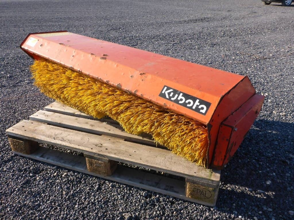 Kova LH1200HT BROOM ATTACHMENT - Щетка для Сельскохозяйственной техники: фото 1 Kova LH1200HT BROOM ATTACHMENT - Щетка для Сельскохозяйственной техники: фото 1