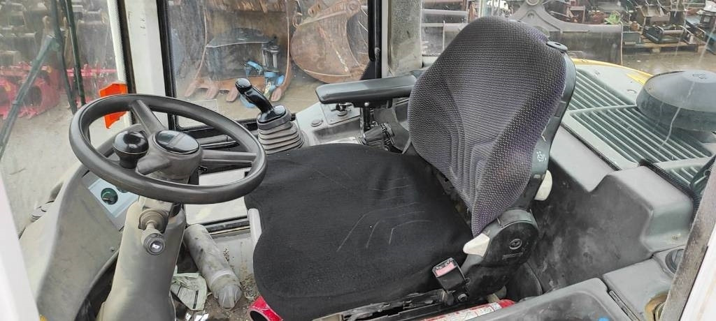 Liebherr L 506  - Колёсный погрузчик: фото 3 Liebherr L 506  - Колёсный погрузчик: фото 3