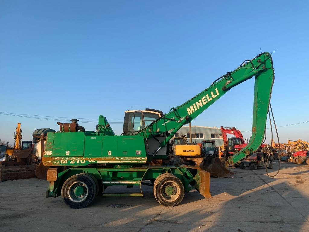 Minelli CM210 - Колёсный экскаватор: фото 5 Minelli CM210 - Колёсный экскаватор: фото 5