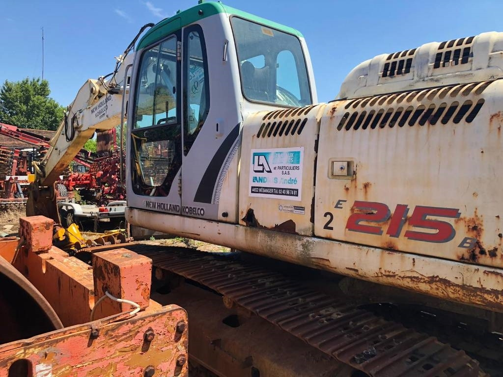 New Holland E 215 B FOR PARTS - Гусеничный экскаватор: фото 3 New Holland E 215 B FOR PARTS - Гусеничный экскаватор: фото 3