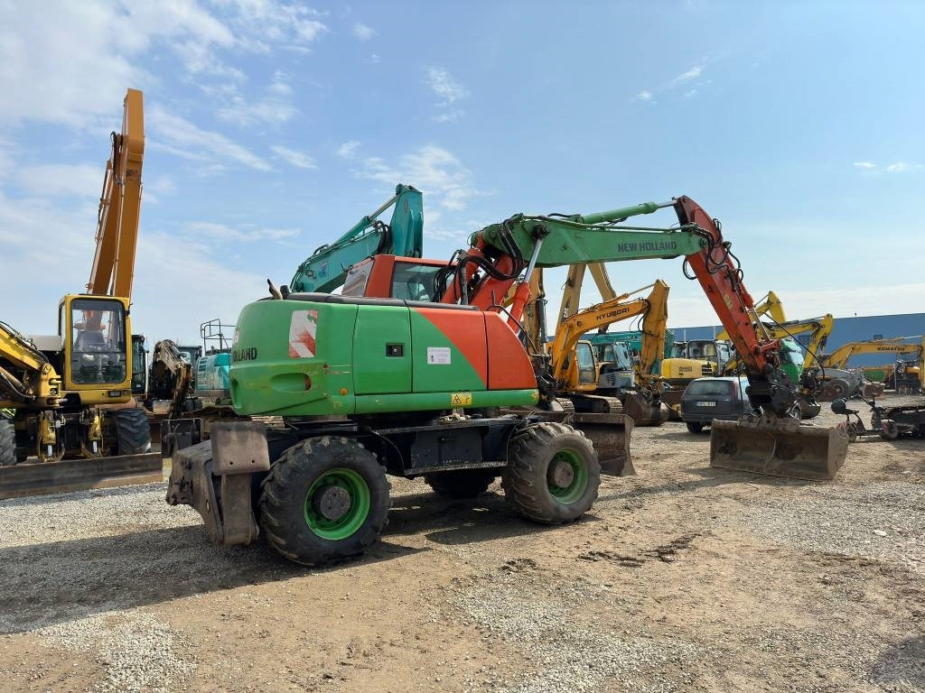 New Holland MH Plus - Колёсный экскаватор: фото 4 New Holland MH Plus - Колёсный экскаватор: фото 4