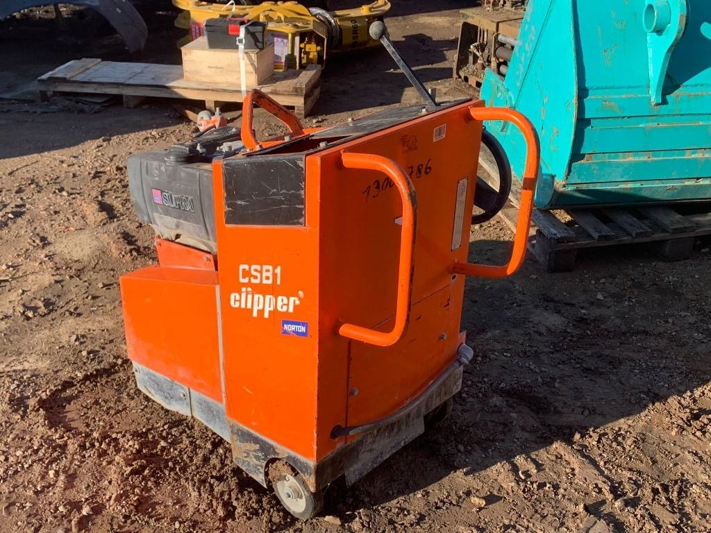 Norton Clipper CSB1 - Асфальтоукладочная техника: фото 5 Norton Clipper CSB1 - Асфальтоукладочная техника: фото 5