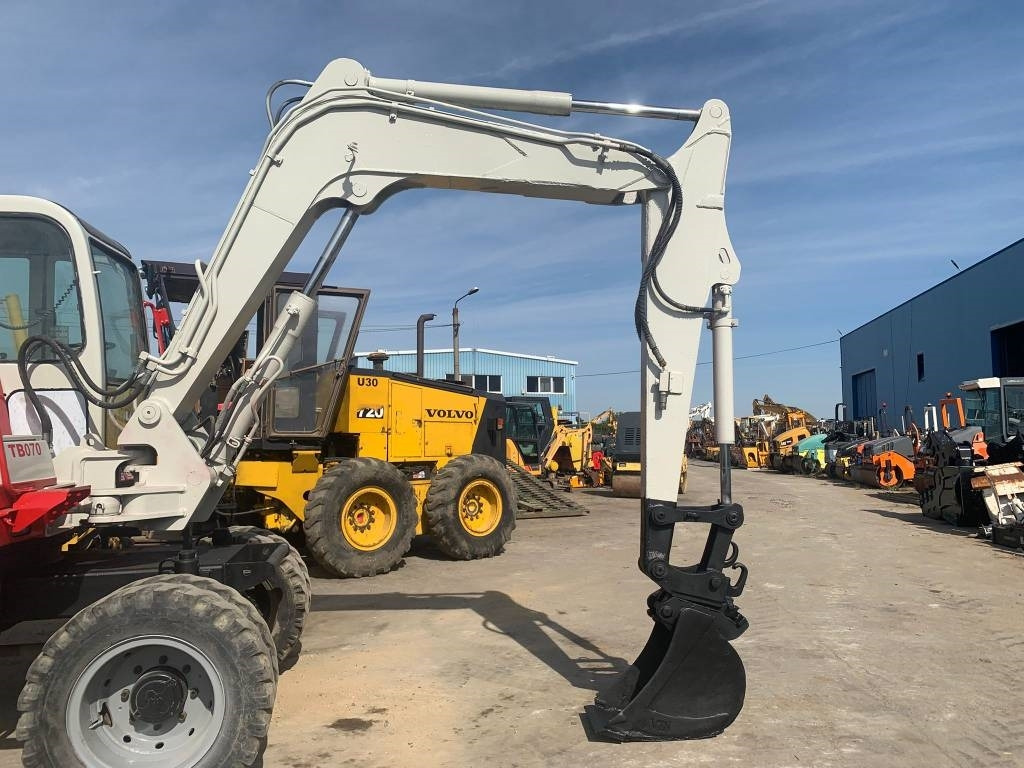 Takeuchi TB070W - Колёсный экскаватор: фото 5 Takeuchi TB070W - Колёсный экскаватор: фото 5