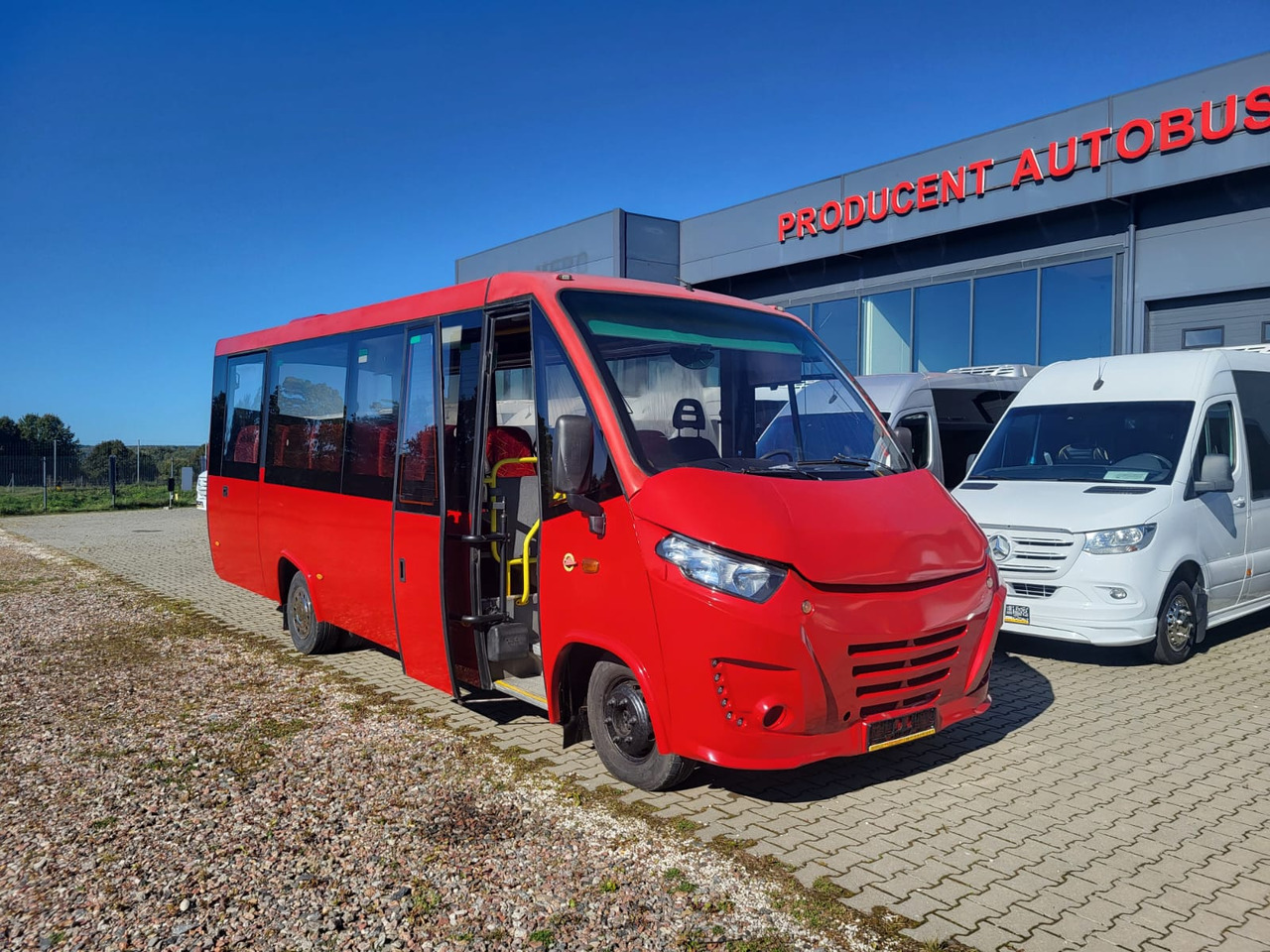 IVECO Daily Kapena- 35 Miejsc - Микроавтобус, Пассажирский фургон: фото 1 IVECO Daily Kapena- 35 Miejsc - Микроавтобус, Пассажирский фургон: фото 1