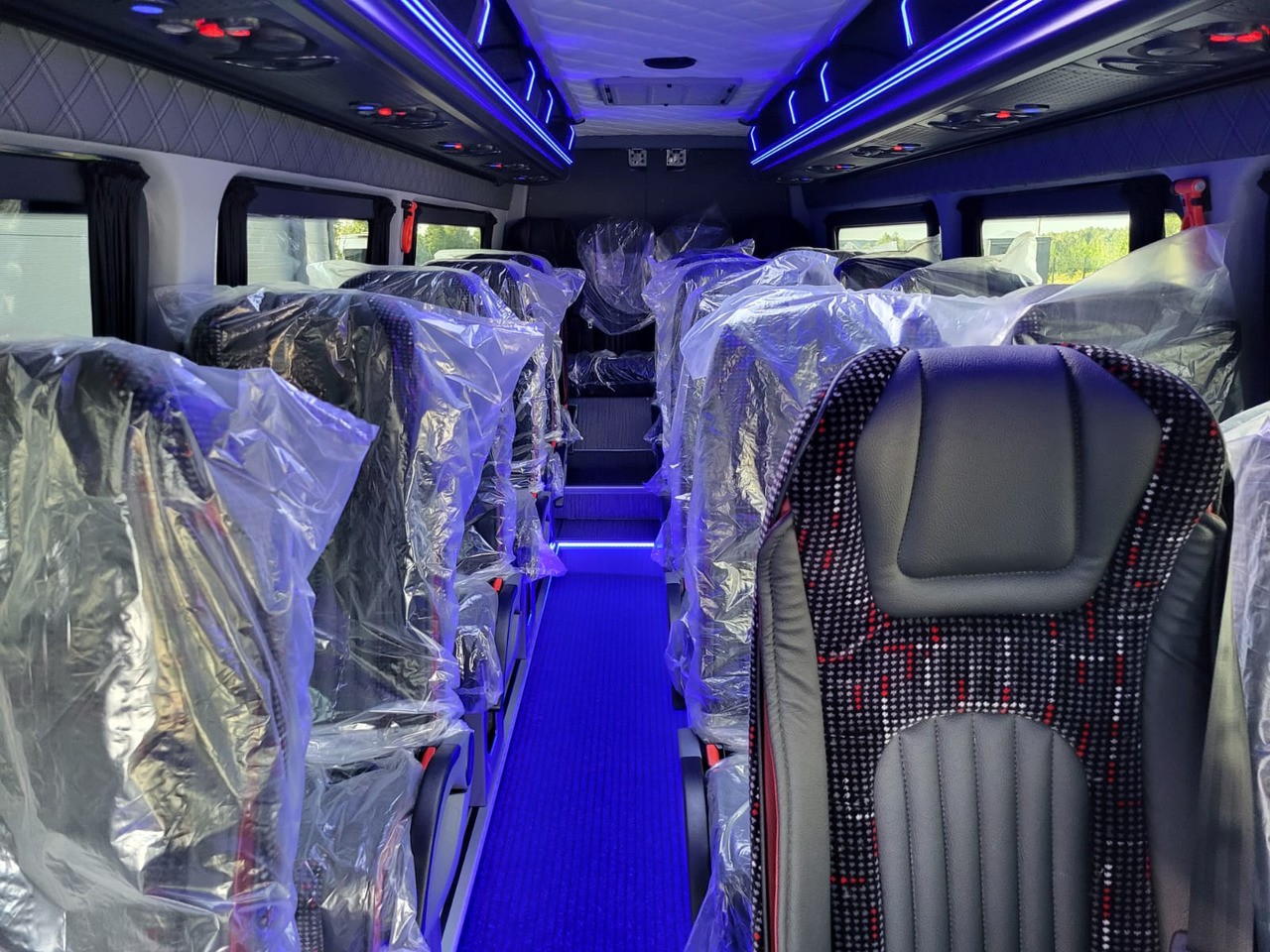 Mercedes-Benz Sprinter 519 CDI 24 places + 4 standing NEW в лизинг Mercedes-Benz Sprinter 519 CDI 24 places + 4 standing NEW: фото 12 Mercedes-Benz Sprinter 519 CDI 24 places + 4 standing NEW в лизинг Mercedes-Benz Sprinter 519 CDI 24 places + 4 standing NEW: фото 12