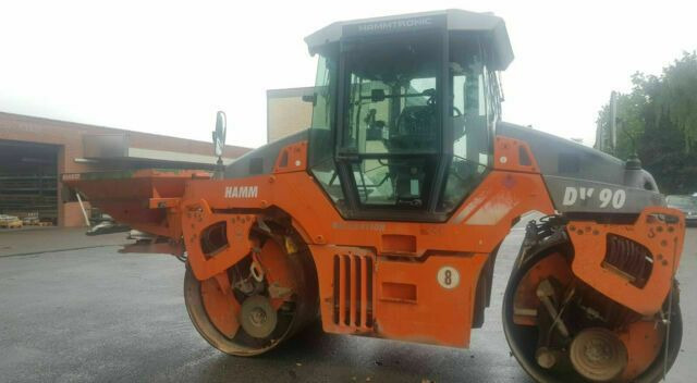 Hamm DV90 VO mit Streuer Klima German Maschine - Дорожный каток: фото 3 Hamm DV90 VO mit Streuer Klima German Maschine - Дорожный каток: фото 3