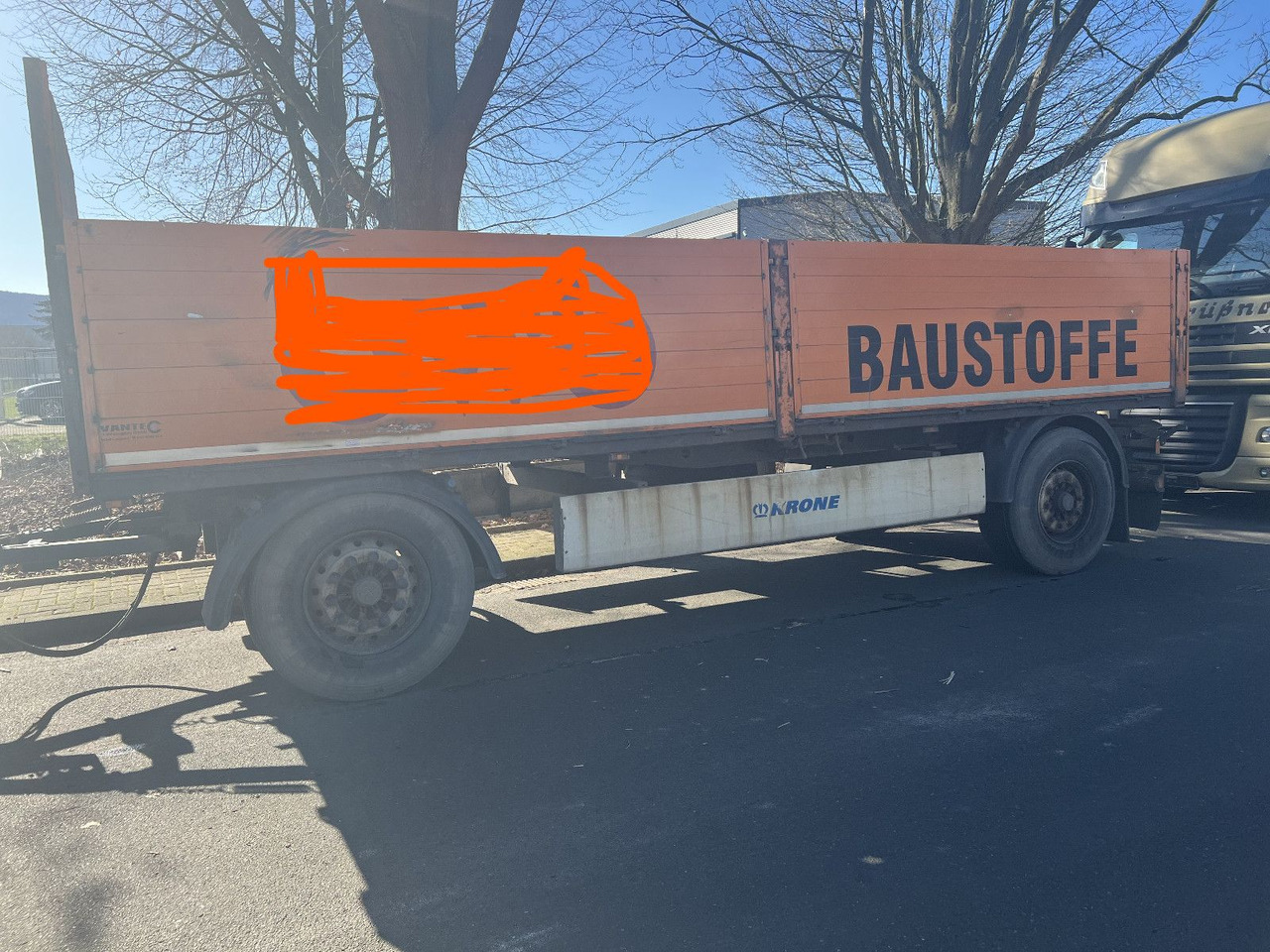 Krone Baustoff Anhänger Luftgefedert ABS - Прицеп бортовой/ Платформа: фото 1 Krone Baustoff Anhänger Luftgefedert ABS - Прицеп бортовой/ Платформа: фото 1