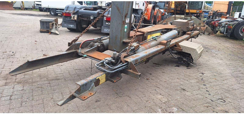 MARREL Aufbau Hakenabroller Marrel für 3Achser - Система портальной погрузки/ Мультилифт: фото 2 MARREL Aufbau Hakenabroller Marrel für 3Achser - Система портальной погрузки/ Мультилифт: фото 2