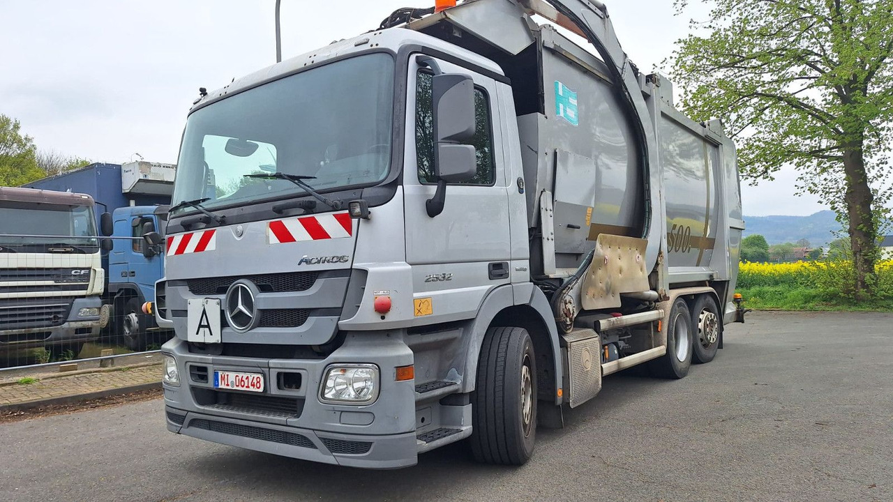 Mercedes-Benz 2532 Actros Überkopflader - Мусоровоз: фото 2 Mercedes-Benz 2532 Actros Überkopflader - Мусоровоз: фото 2