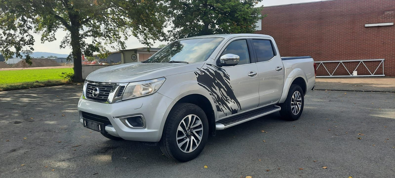 Nissan Navara NP300 N-Connecta Double Cab 4x4 - Внедорожник: фото 1 Nissan Navara NP300 N-Connecta Double Cab 4x4 - Внедорожник: фото 1