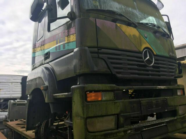 Mercedes-Benz 1843 Axor SZM Teileträger - Тягач: фото 2 Mercedes-Benz 1843 Axor SZM Teileträger - Тягач: фото 2
